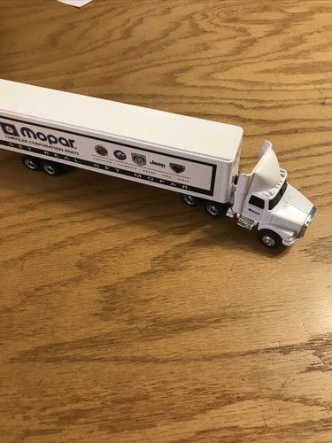 ミニカー ARTICULATED TRAILER 🔥🏁JADA Fast & Furious - Peterbilt Model 387 Hauler Tractor