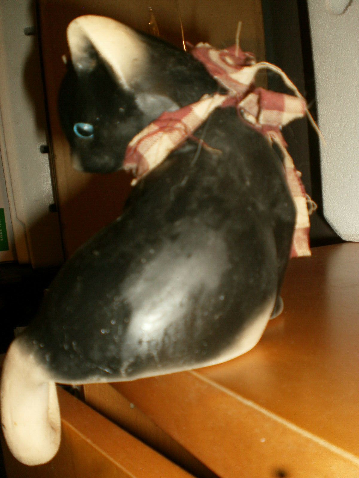 Siamese Ceramic Cat Figurine With Overhanging Tail For Placing On Shelf