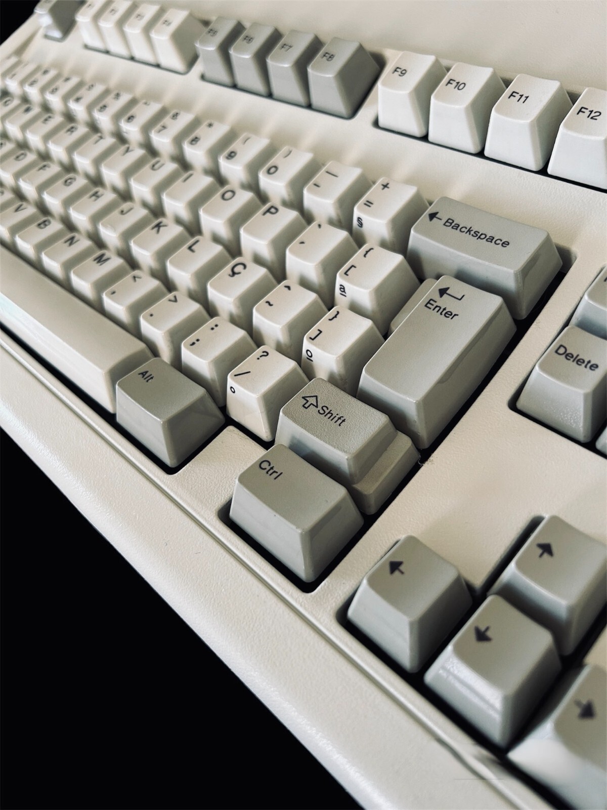 IBM Model M グレー 有線キーボード 本体 かちゃかちゃ楽しいキーボードの世界(1) -IBMモデルMという伝説