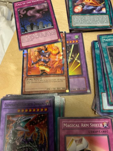 Konami Yu-Gi-Uh! 750 Cards Lot Including Shrink first edition 1996