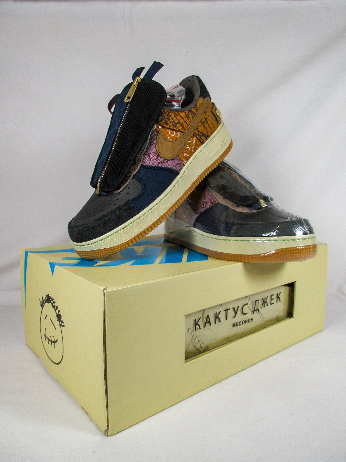 Travis Scott × Nike Air Force 1 Low 26.5 Amazon.com | Nike Mens Air Force 1 Low CN2405 900 Travis