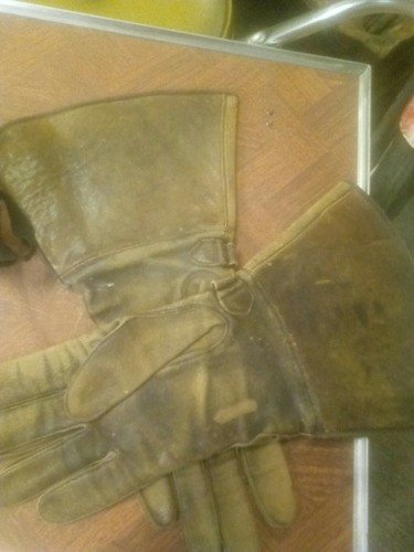 Victorian Riding Gloves Leather Driving  1800's & glasses