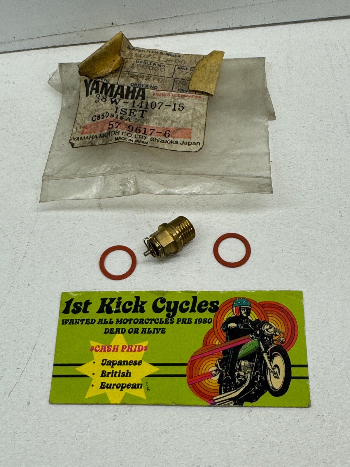 Y ⚡️ Kawasaki 89-90 Ninja ZX-7 OEM transmission gasket 11060-1079