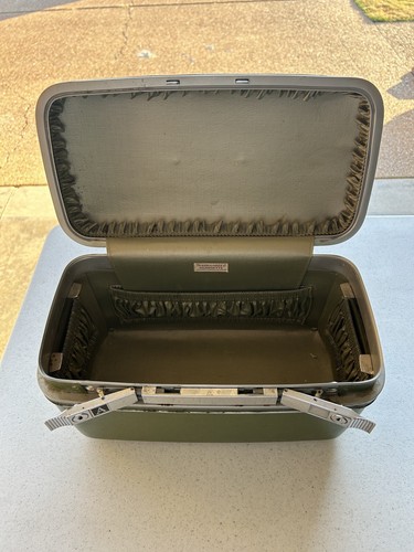 Vintage Samsonite Silhouette Train Case Avocado Green Makeup Luggage