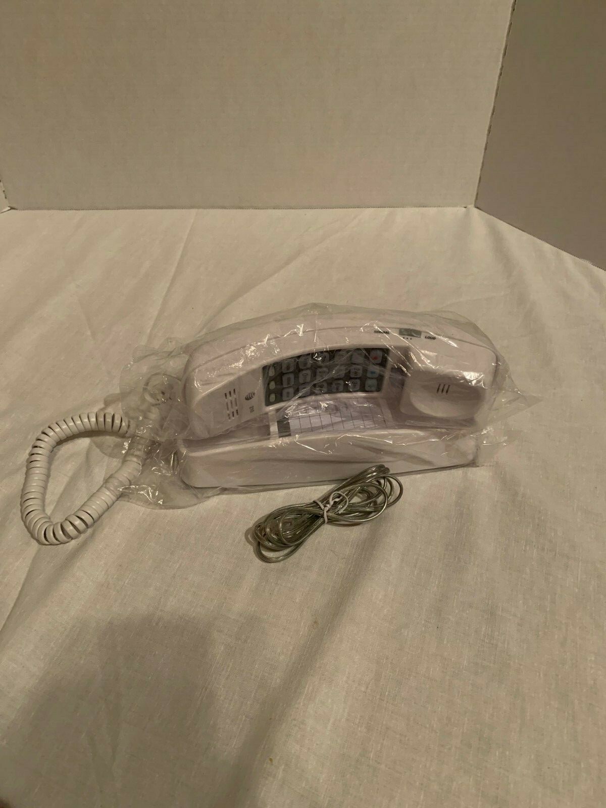 AT&T Trimline 210 1.9 GHz Single Line Corded Phone