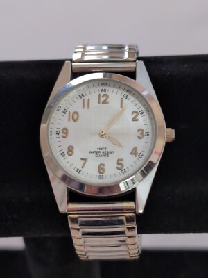 Vintage Men's 100 FT Water Resistant, Quartz Stretch Band Watch, Silver Color