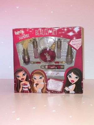 Bratz Forever Diamondz Beauty Set Nail Polish Eyeshadows & More New Open Box