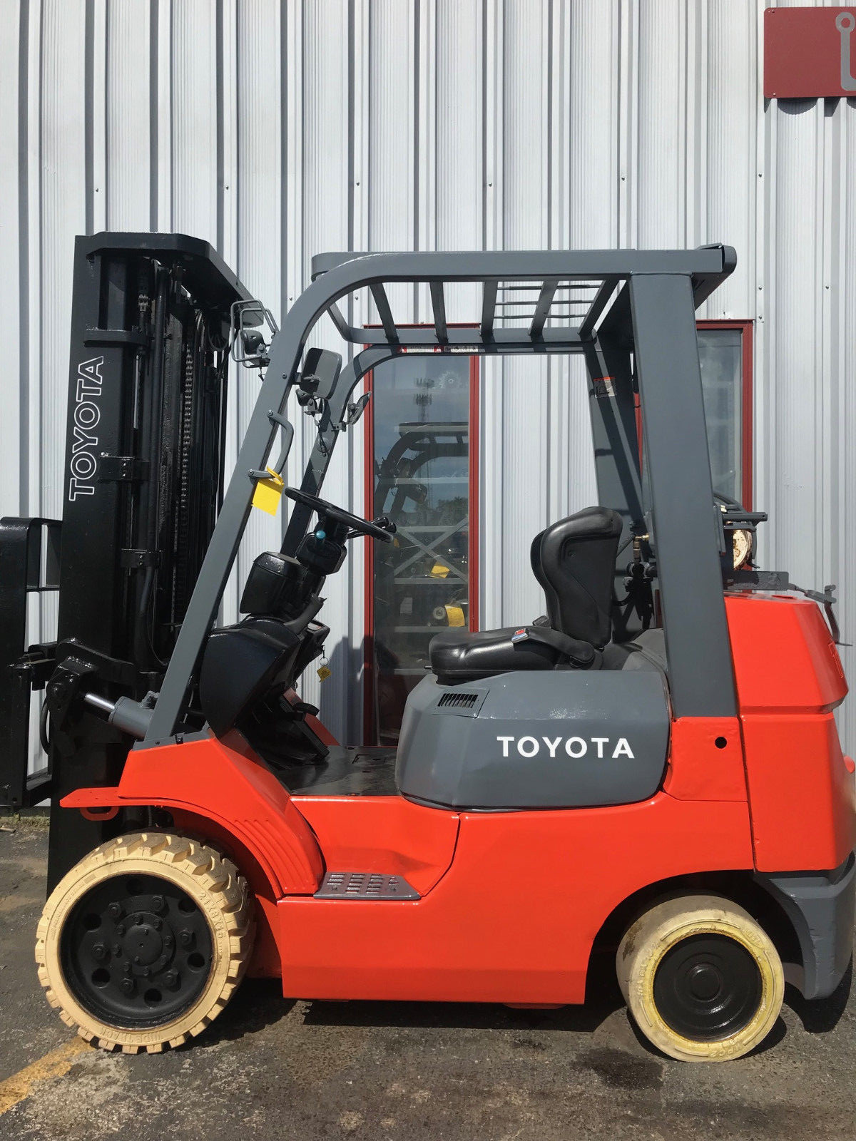 TOYOTA 7FGCU25 5000LB CUSHION FORKLIFT LIFTTRUCK