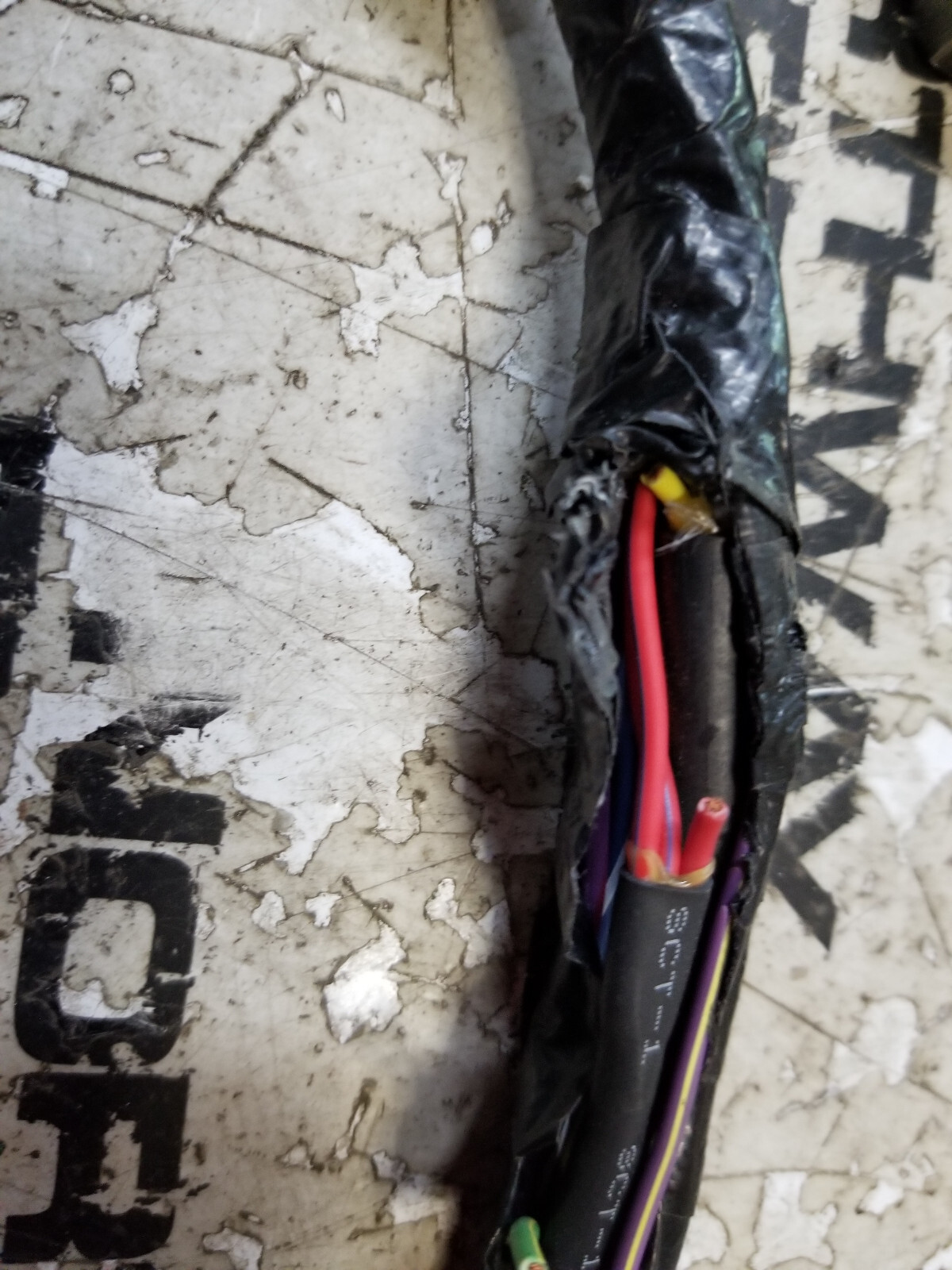 Mercury 8M2100302 84-8M2100302 Sensor Harness FOR PARTS - Picture 5 of 5