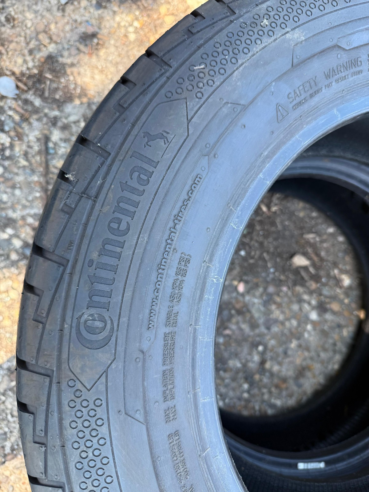 New 215 65 16C Continental, CVC 100, 106/104T, x1 Tyre (F1_tyres) YD152