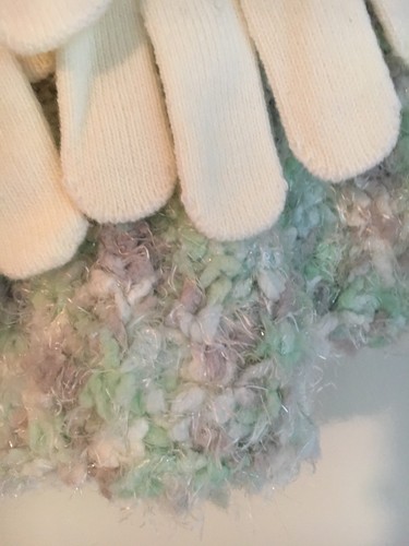 NWT Jaclyn Smith 3 Piece Set Gloves Hat Scarf Mint Green Gray White