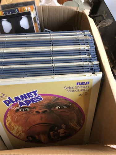 Vintage Huge Lot of 963 CED CAPACITANCE ELECTRONIC DISCS (CED)