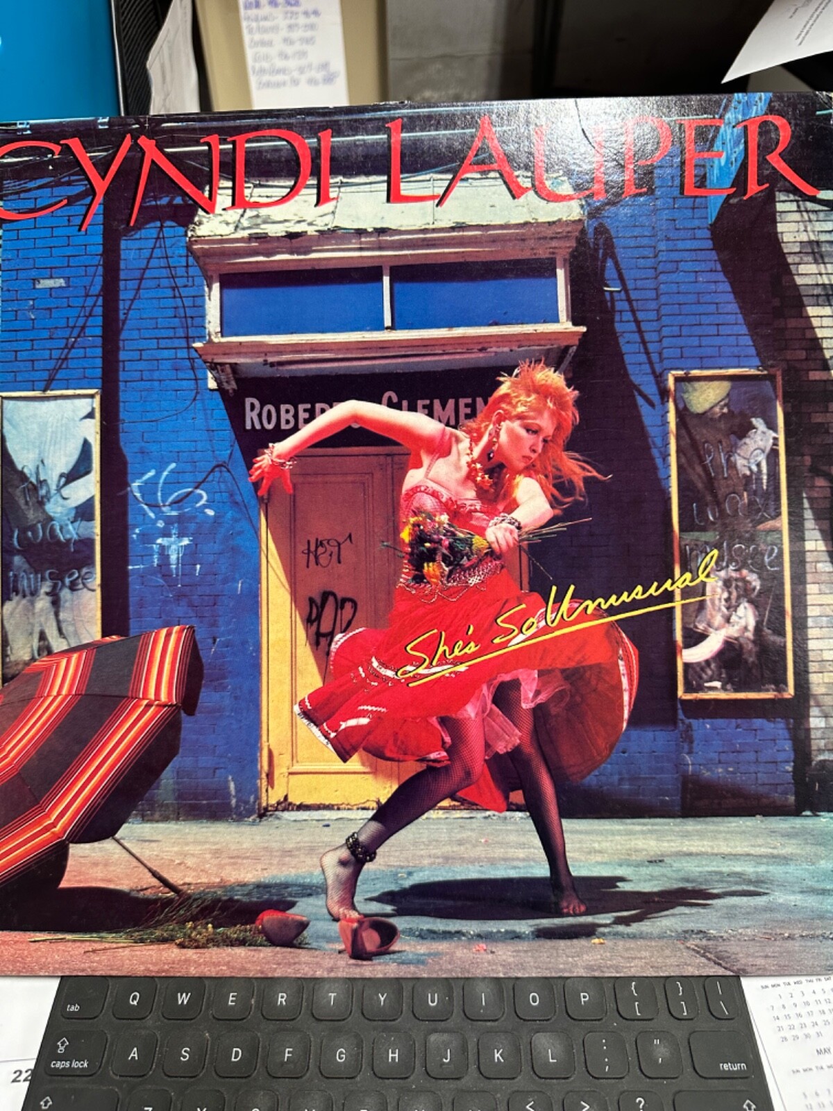 （LPレコード） She's So Unusual / Cyndi Lauper Amazon.com: She's So Unusual: CDs & Vinyl