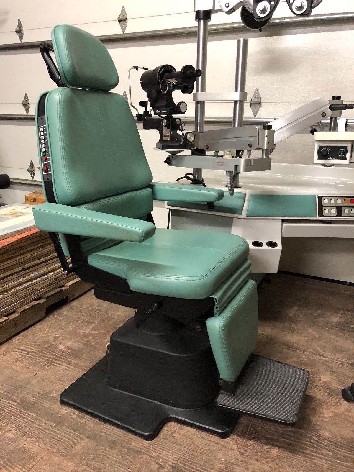 ENTIRE EXAM ROOM- iSell Refraction Desk & Topcon Chair - Budget Friendly Lane