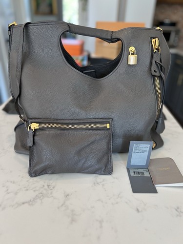 Tom Ford  ALIX トムフォード　Alix　バッグ TOM FORD Alix Hobo Small in Grained Leather | Neiman Marcus