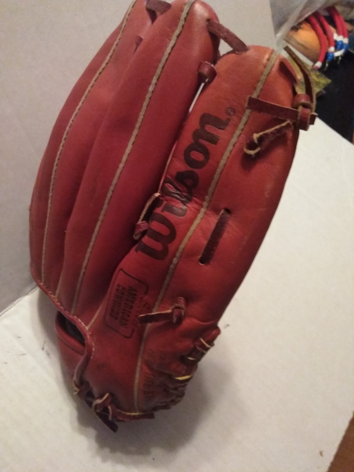 WILSON  MODEL 2971,,USED GREAT SIZE12.5, LEFT HANDED THROWER.KIRBY PUCKETT.