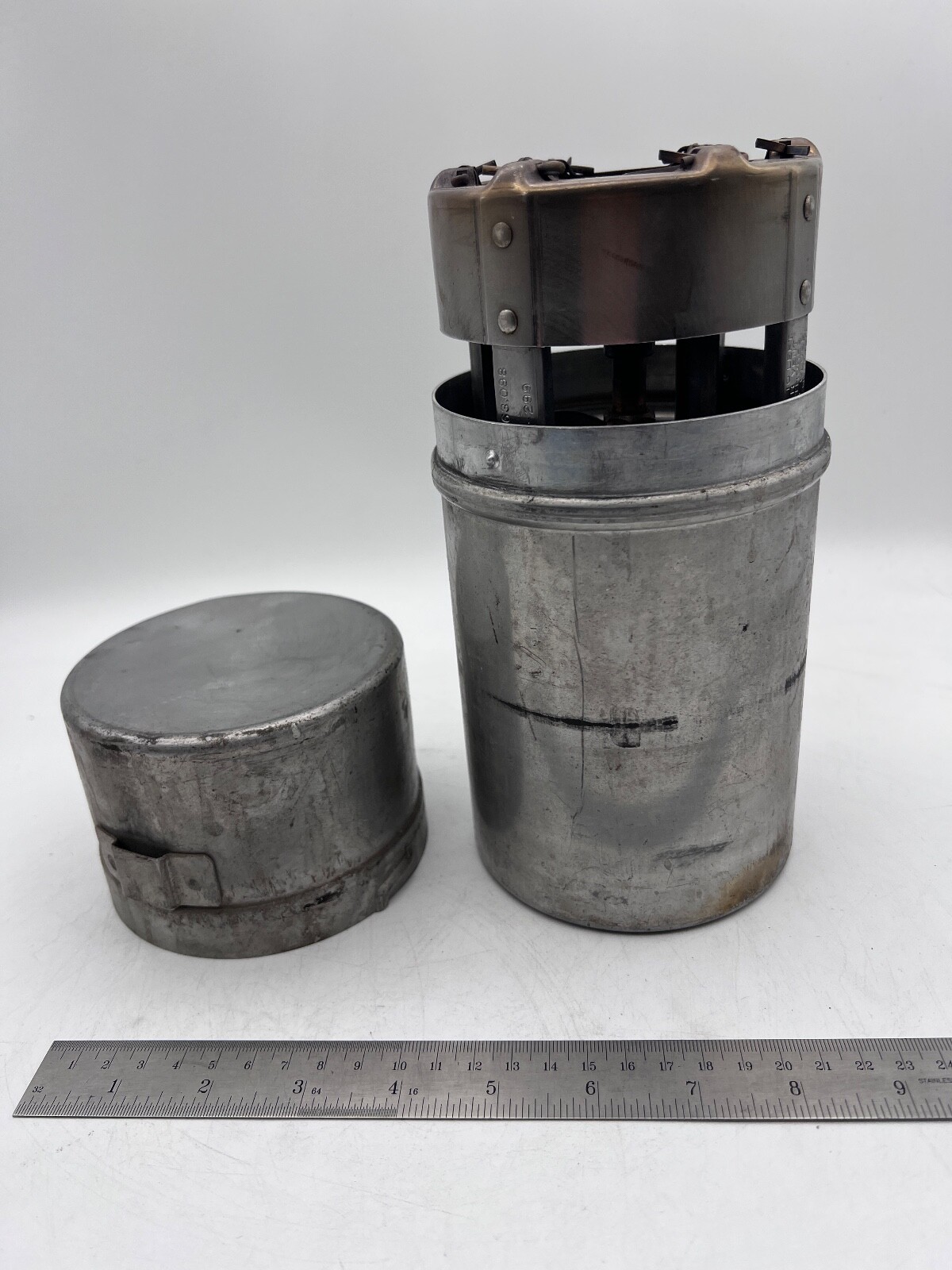 Coleman - 美品　 コールマン＃５３０ＧＩストーブ　A46 Vintage Coleman No. 530 WWII Era GI Field Pocket Stove A46 w