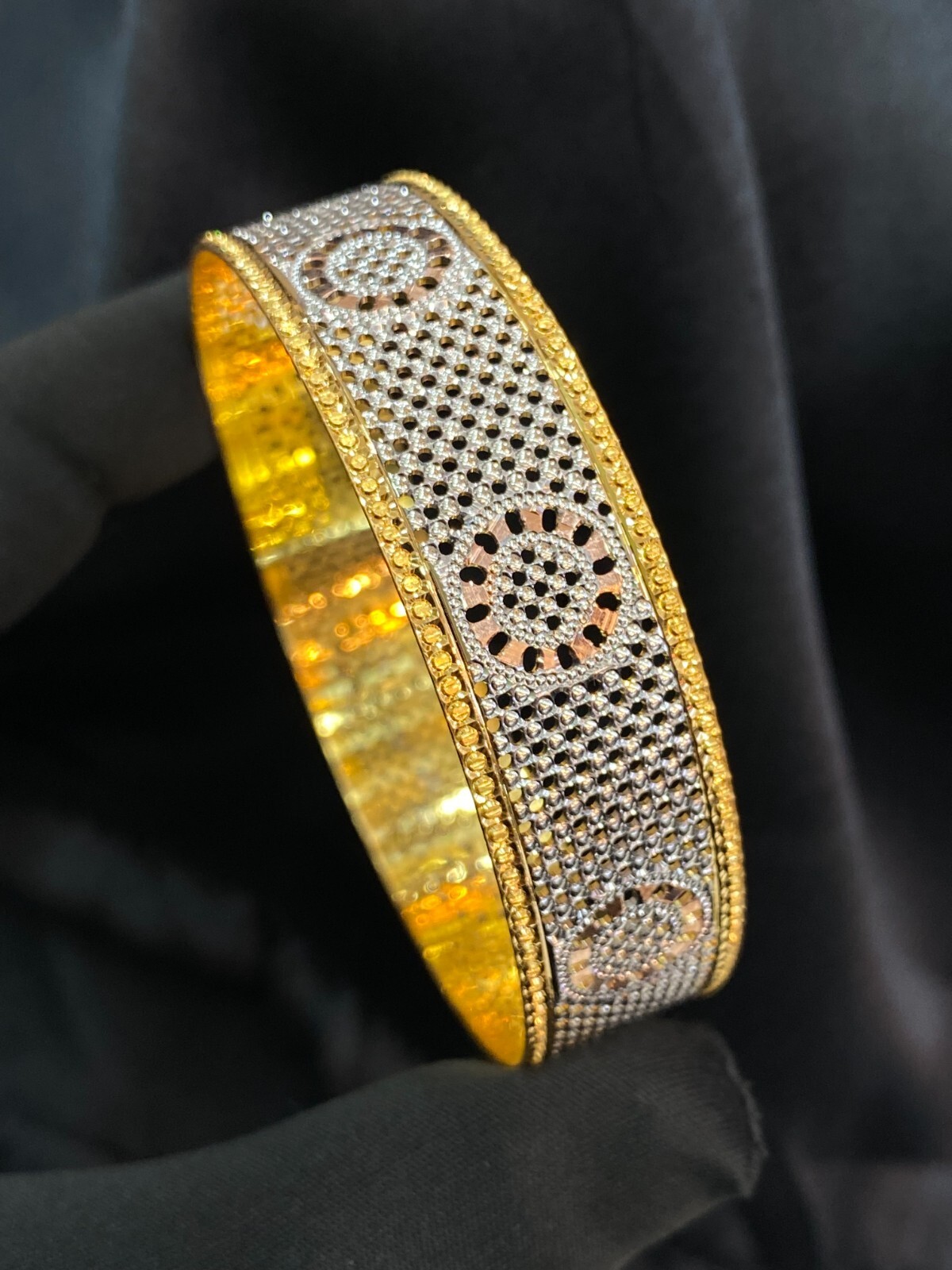 【美品】human made bangle gold Xuping Jewelry Bangle - 24K Gold Plated Valentine's Gift