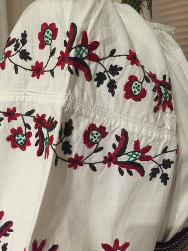 Vintage Ukrainian Sorochka Vyshyvanka Peasant Dress