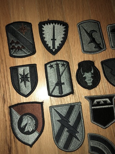 Lot Of 20 US Army Velcro Patches