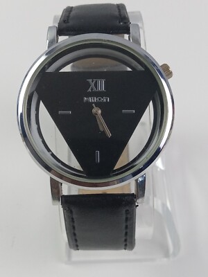 Wilon Analog Wristwatch with a Buckle Band New Battery