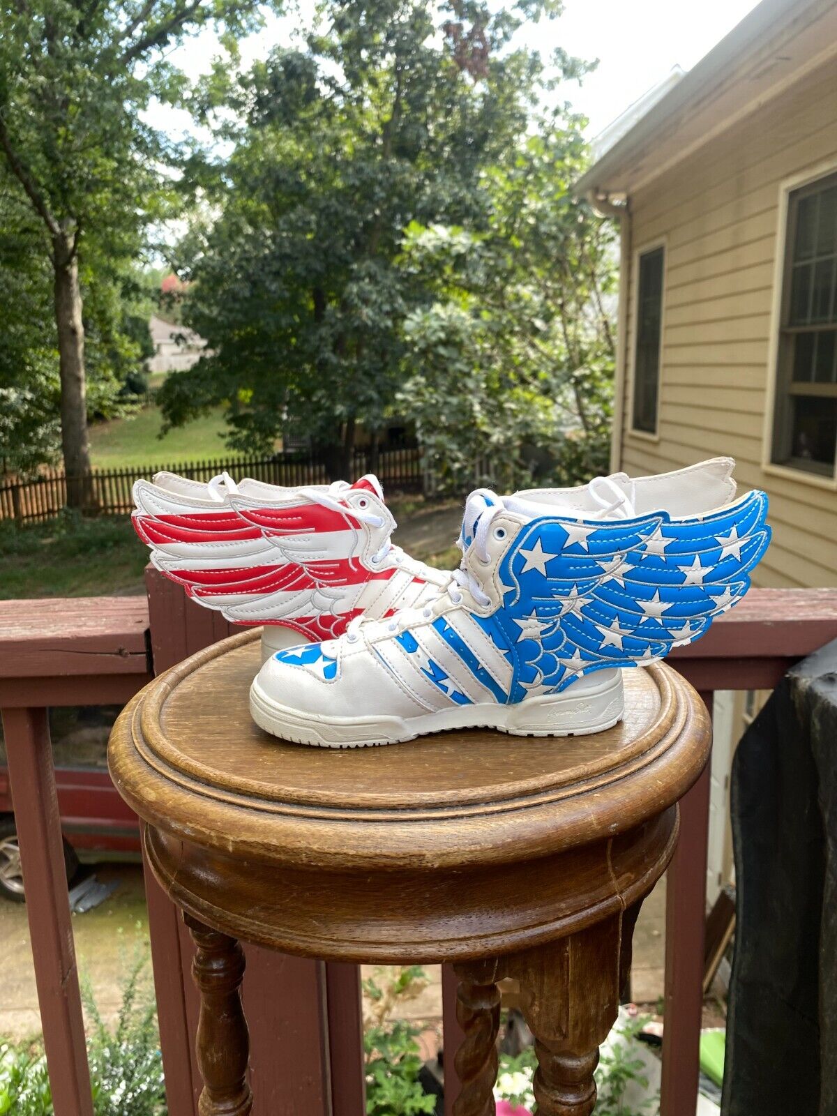BABY SIZES 8K Adidas Originals Jeremy Scott USA FLAG WINGS BABY SIZES 8K Adidas Originals Jeremy Scott USA FLAG WINGS