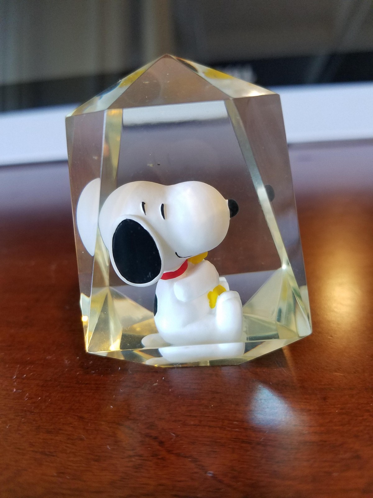 Westland Snoopy Peanuts Vintage Paperweight Crystal Figure
