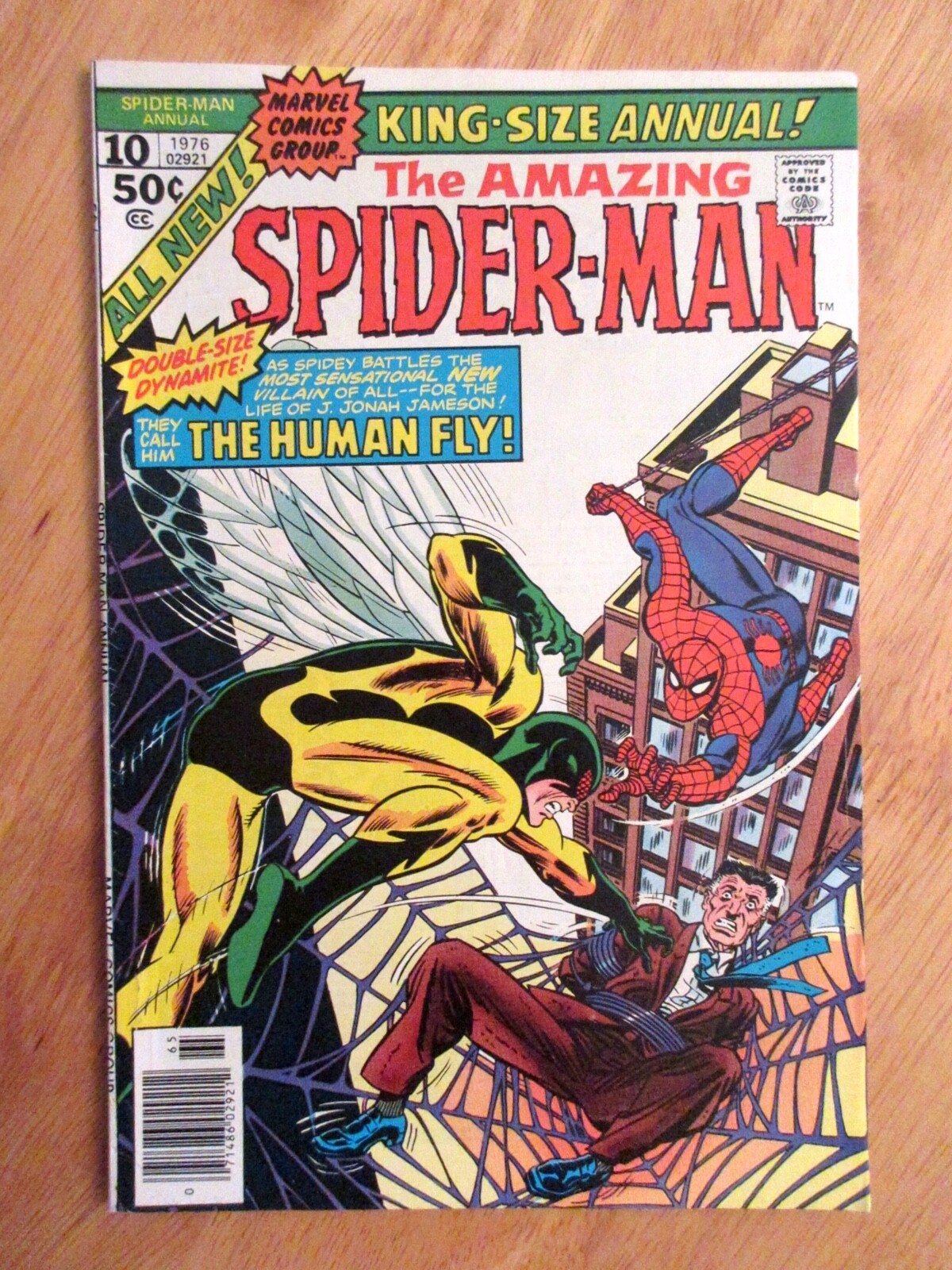 AMAZING SPIDER-MAN King-Size Annual #10 (1976) **Newsstand