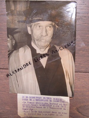 PRESS PHOTO 1955 ENGLAND DR ALBERT SCHWEITZER DR HONORIS CAUSA CAMBRIDGE