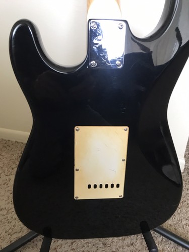 Squire By Fender Stratocaster Mik 6 Strength SSS USED