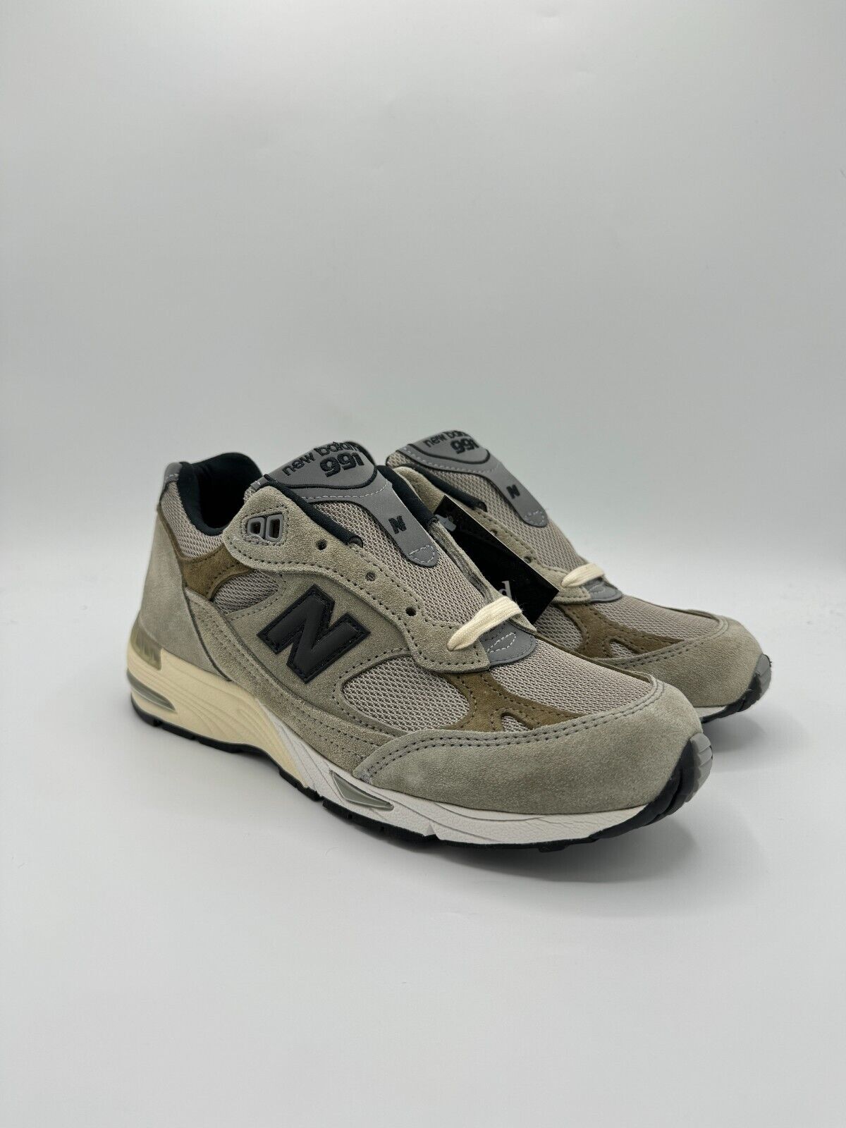 Size 8W / 6.5M - JJJJound x New Balance 991 Made in UK Gray Size 8W / 6.5M - JJJJound x New Balance 991 Made in UK Gray