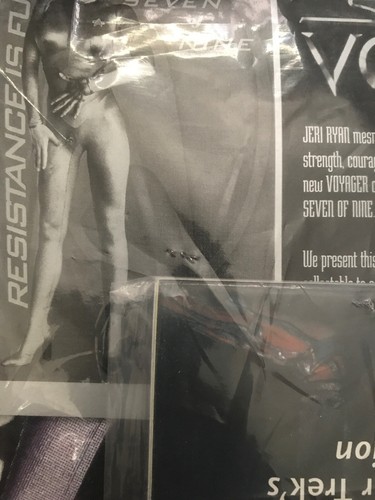 Pre-owned Canvas 1998 Limited Edition Star Trek Voyager T- Shirt And Autographed Certificate Xl In Gray