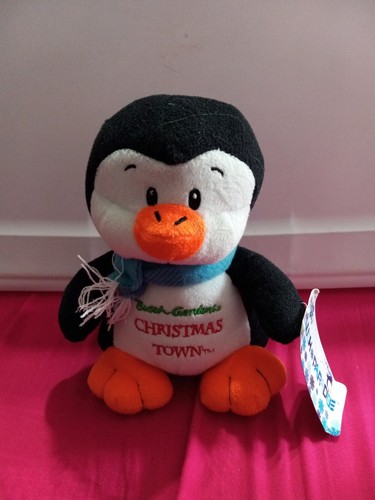 Toy Factory Busch Gardens Christmas Town Plush Penguin Blue Scarf