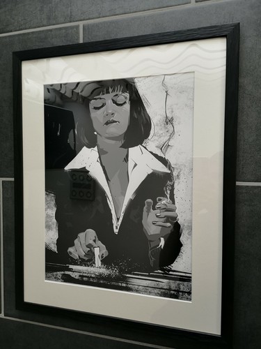 Wandbild Acrylglas Mia Wallace Pulp Fiction Bilderrahmen schwarz Passepartout 