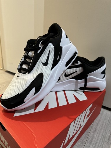 ☆送料無料☆ NIKE WMNS AIR MAX BOLT ☆ Amazon.com | Nike Women's Air Max Bolt Running Shoes, White