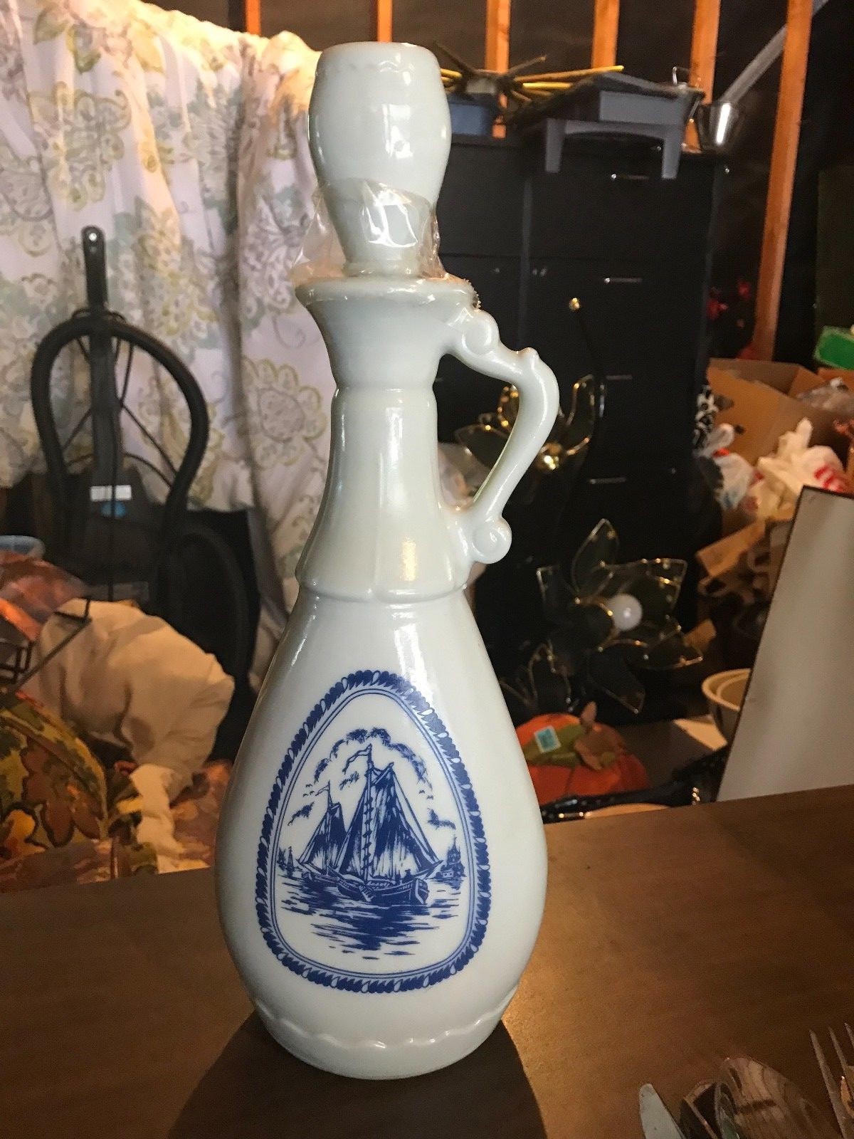 VINTAGE 1965 JIM BEAM DECANTER Bottle D334 BLUE DUTCH WINDMILL