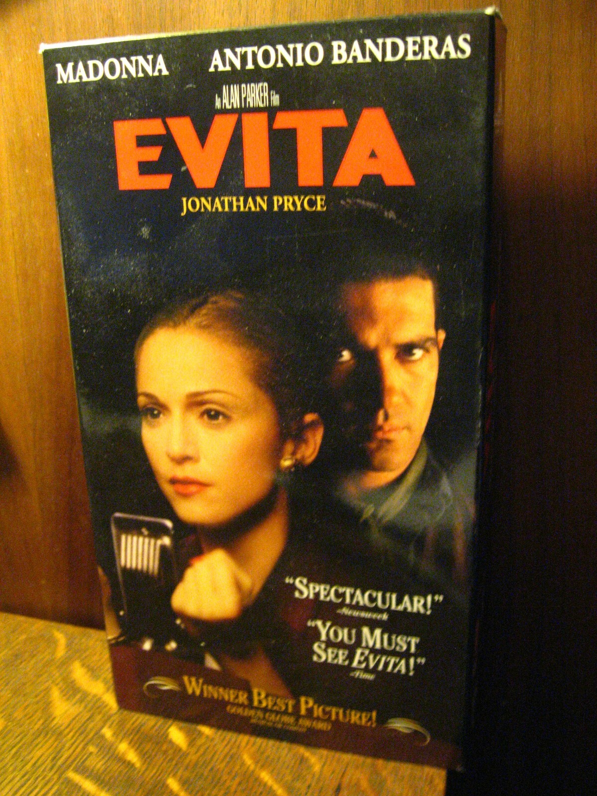 EVITA　エビータ　アントニオ・バンデラス/マドンナ Amazon.co.jp: エビータ [DVD] : マドンナ, アントニオ