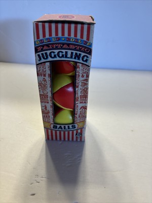 RIDLEY'S CIRCUS  Set of 3 FANTASTIC JUGGLING BALLS Brand New. Box Damaged.