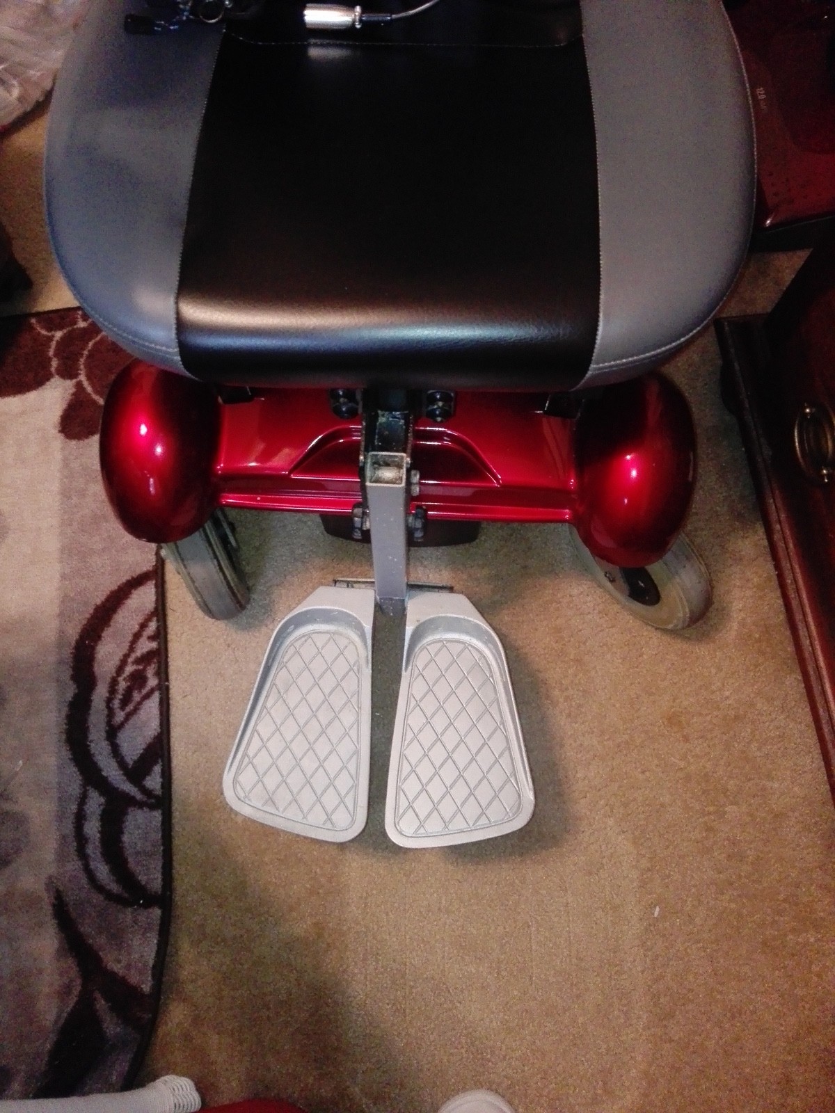 EVEREST Power Wheelchair Used (Small repair on arm rest)