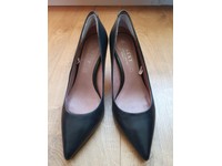 forever comfort point court shoes