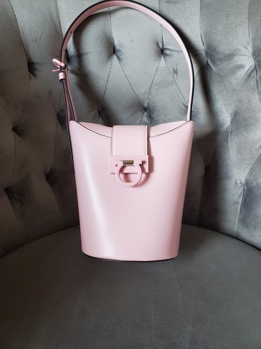【SALVATORE FERRAGAMO】 Trifolio Bucket Bag SALVATORE FERRAGAMO Calfskin Small Trifolio Bucket Shoulder