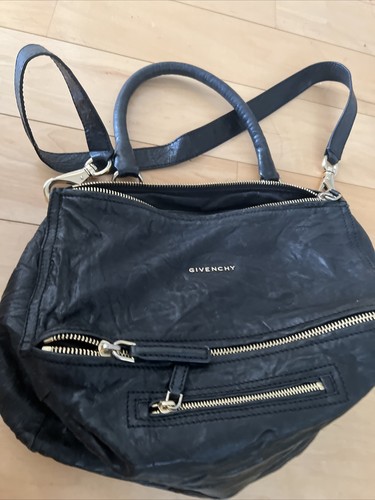 【送料&関税込】Givenchy Pandora Fanny Pack Givenchy Dark Blue Textured Lambskin Leather Mini Pepe