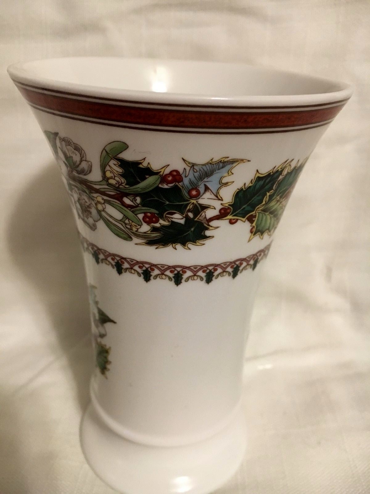 SPODE CHRISTMAS ROSE SMALL VASE FINE BONE CHINA ENGLAND