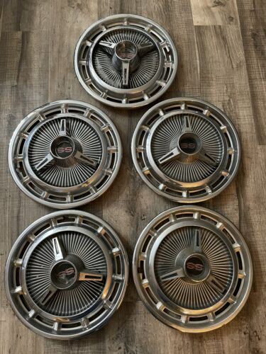 1963-1966 Chevy Impala Chevelle SS Hubcaps 14” Hub Caps 1963-1966 Chevy Impala Chevelle SS Hubcaps 14” Hub Caps