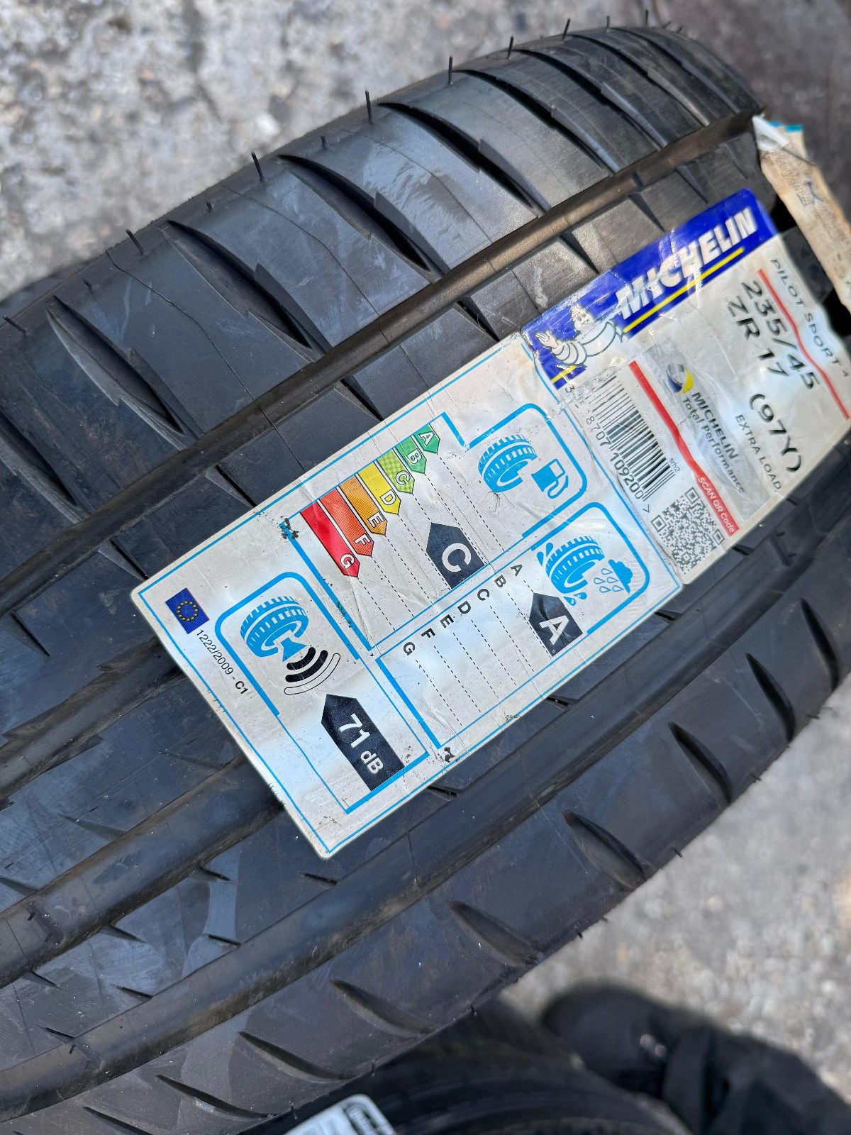 New 235 45 17 Michelin, Pilot Sport 4, XL, 97Y, x1 Tyre (F1_tyres) L3751