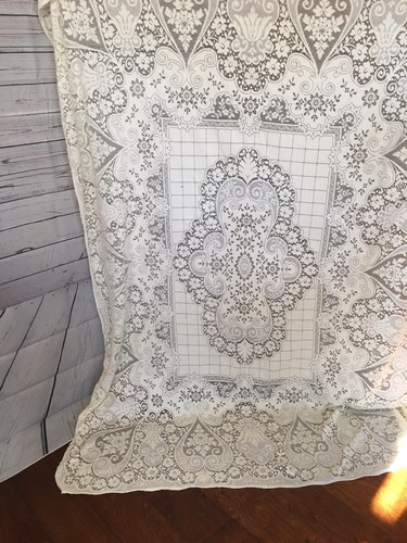 Vintage Lace Table Cloth Tablecloth Floral Rectangular 60 x 85 Off White Poly
