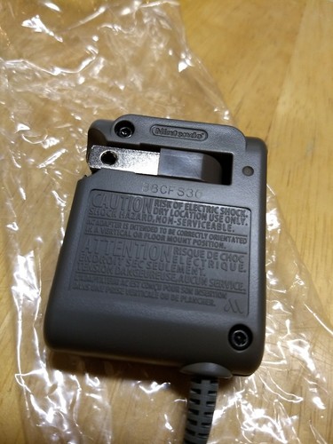 NEW Nintendo DS lite AC Adapter USG-002 Charger Original OEM Genuine Official