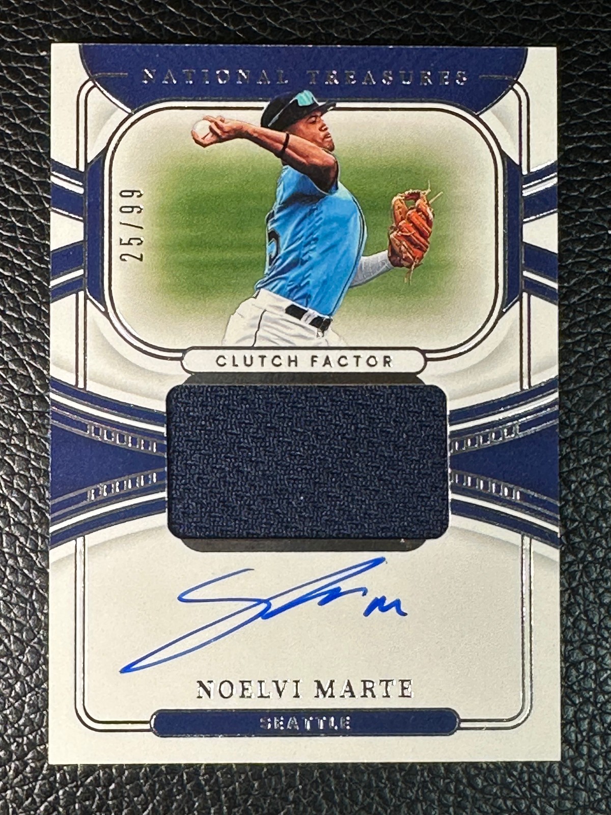 2022 National Treasures Clutch Factor Noelvi Marte 25/99 Auto Jersey