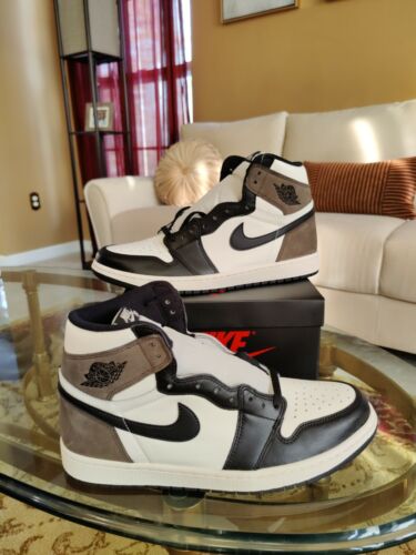 Nike Air Jordan 1 Retro High OG Dark Mocha 555088-105 / sz Nike Air Jordan 1 Retro High OG Dark Mocha 555088-105 / sz