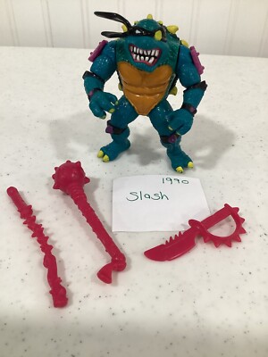 TMNT 1990 Slash action figure with accessories